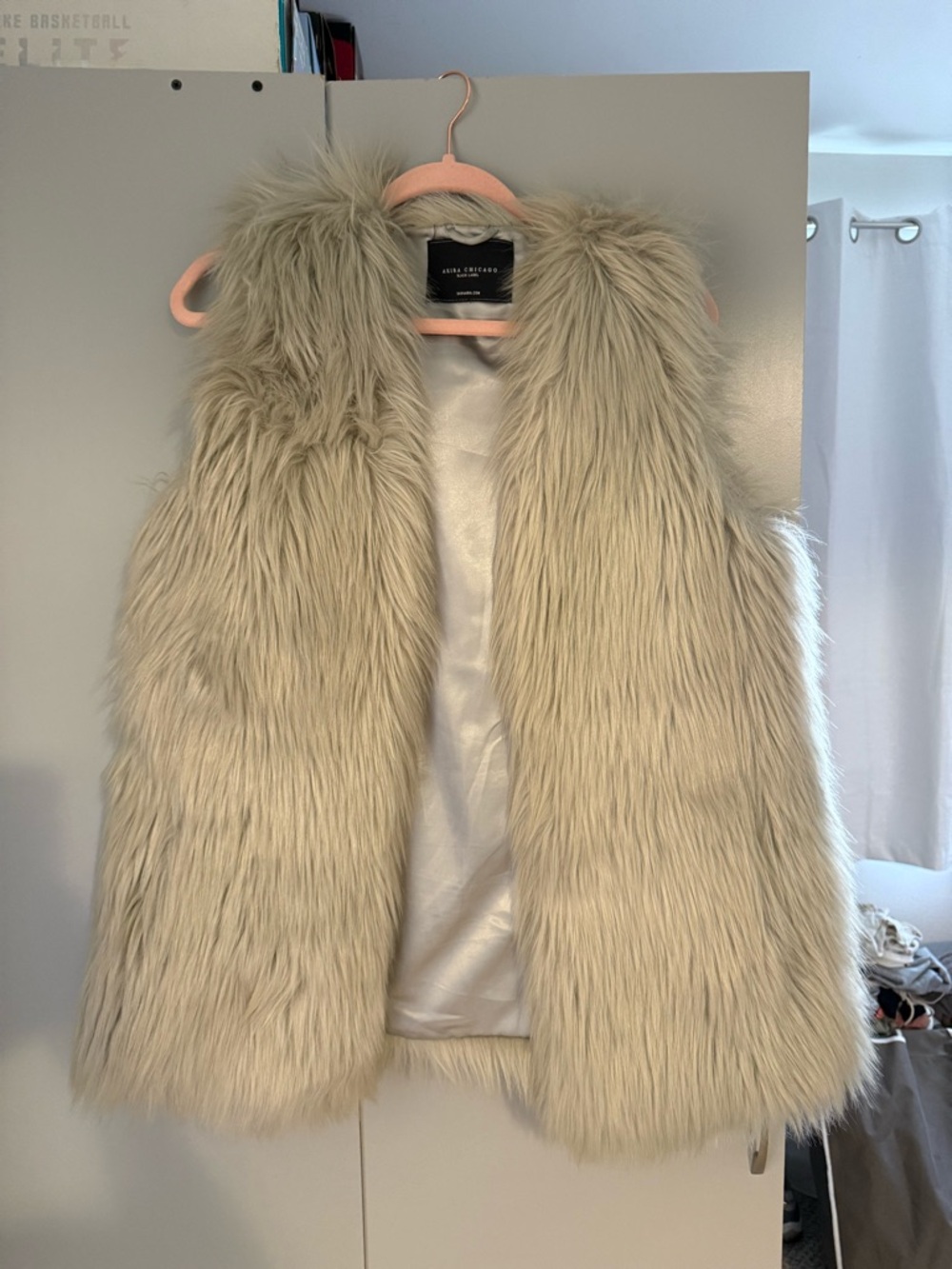 AKIRA Chicago Black Label Light Gray Faux Fur Vest